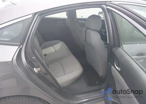 2017 Honda Civic Lx z USA, uszkodzony, nr VIN 19XFC2F57HE026579